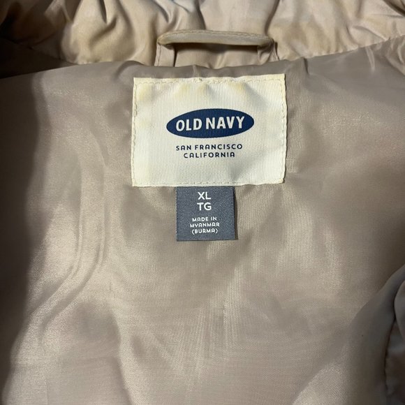 Old Navy XL Cream  Light Weight Puffer Vest - Picture 2 of 3